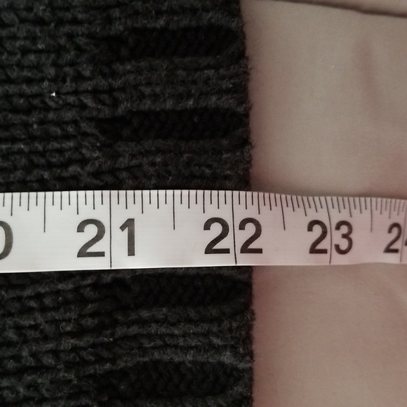 Gap Boy's Sweater - Picture 10 of 10